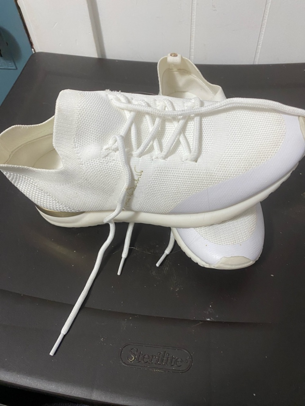 Gloria Vanderbilt Cream Knit Slip-On Sneakers